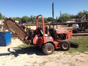 Ditch Witch RT40 Trencher(Image 1)